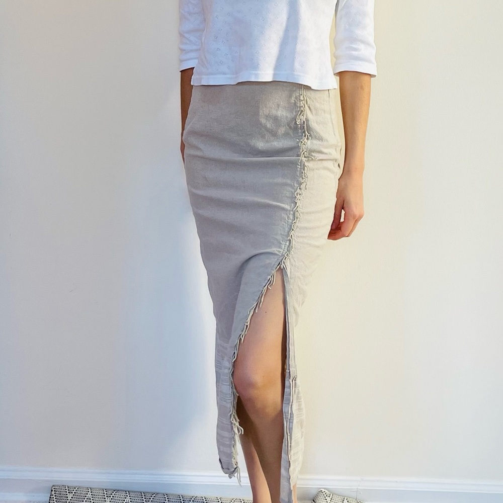 Vintage high waisted pencil skirt with fringe